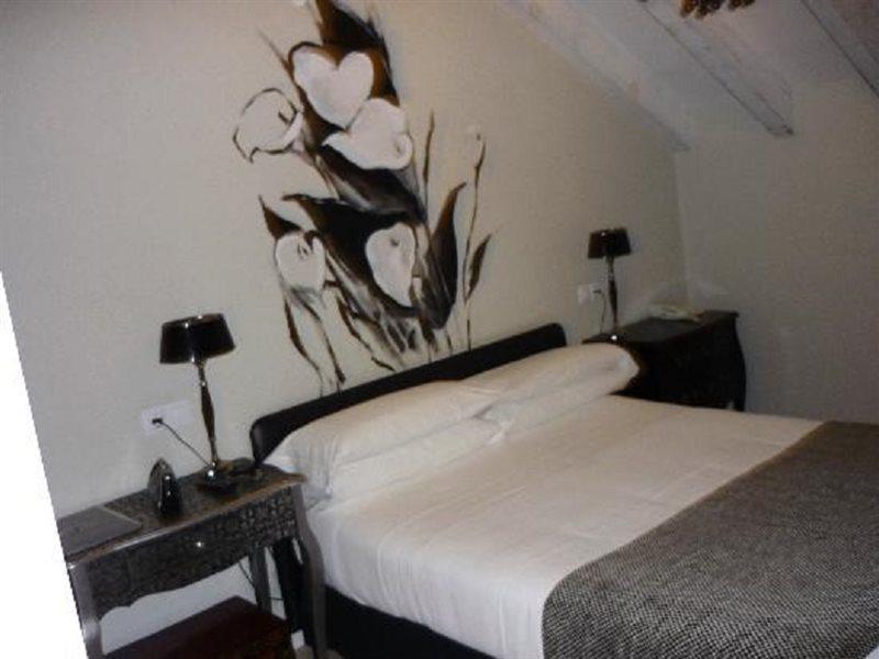 Hotel El Jardin De Eugenia Ribadesella Esterno foto