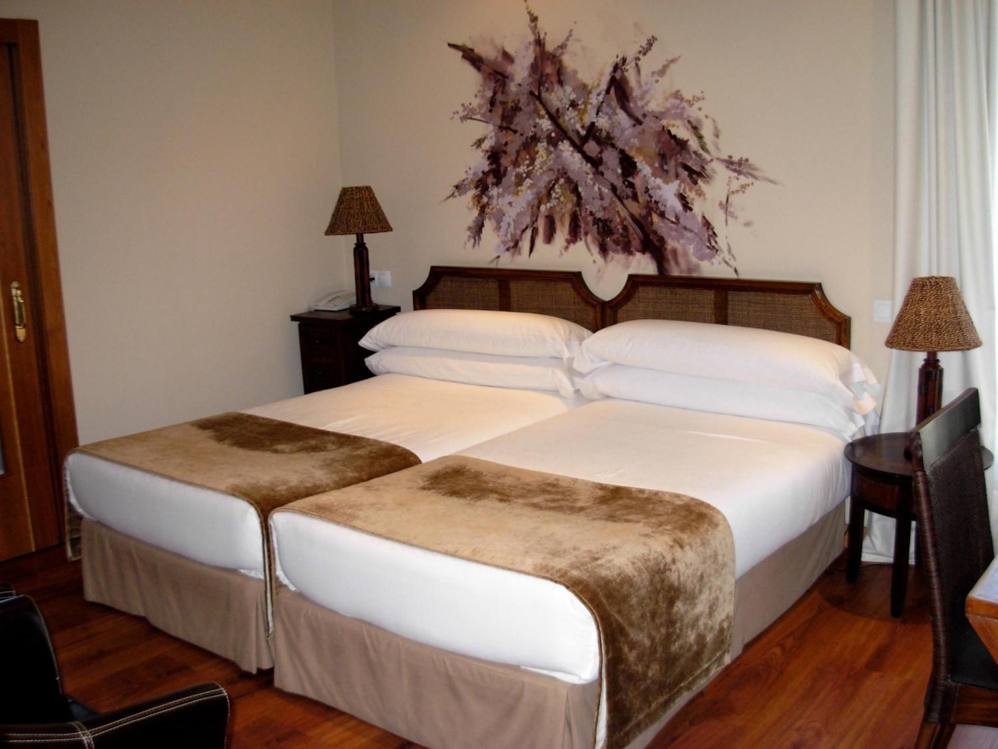 Hotel El Jardin De Eugenia Ribadesella Esterno foto